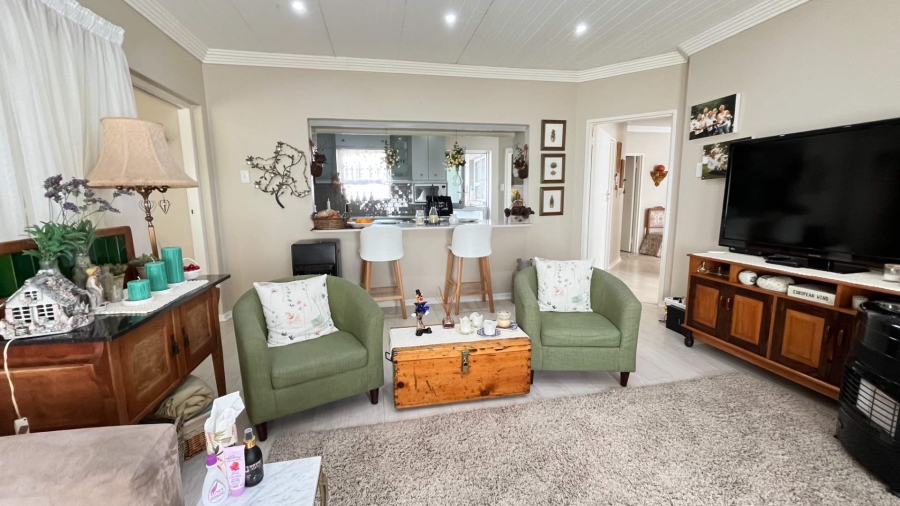 4 Bedroom Property for Sale in Hartenbos Central Western Cape